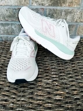 New Balance 1540 NEUTRAL Running Shoes(Women 9D)WIDE Comfortable Walking Sneaker